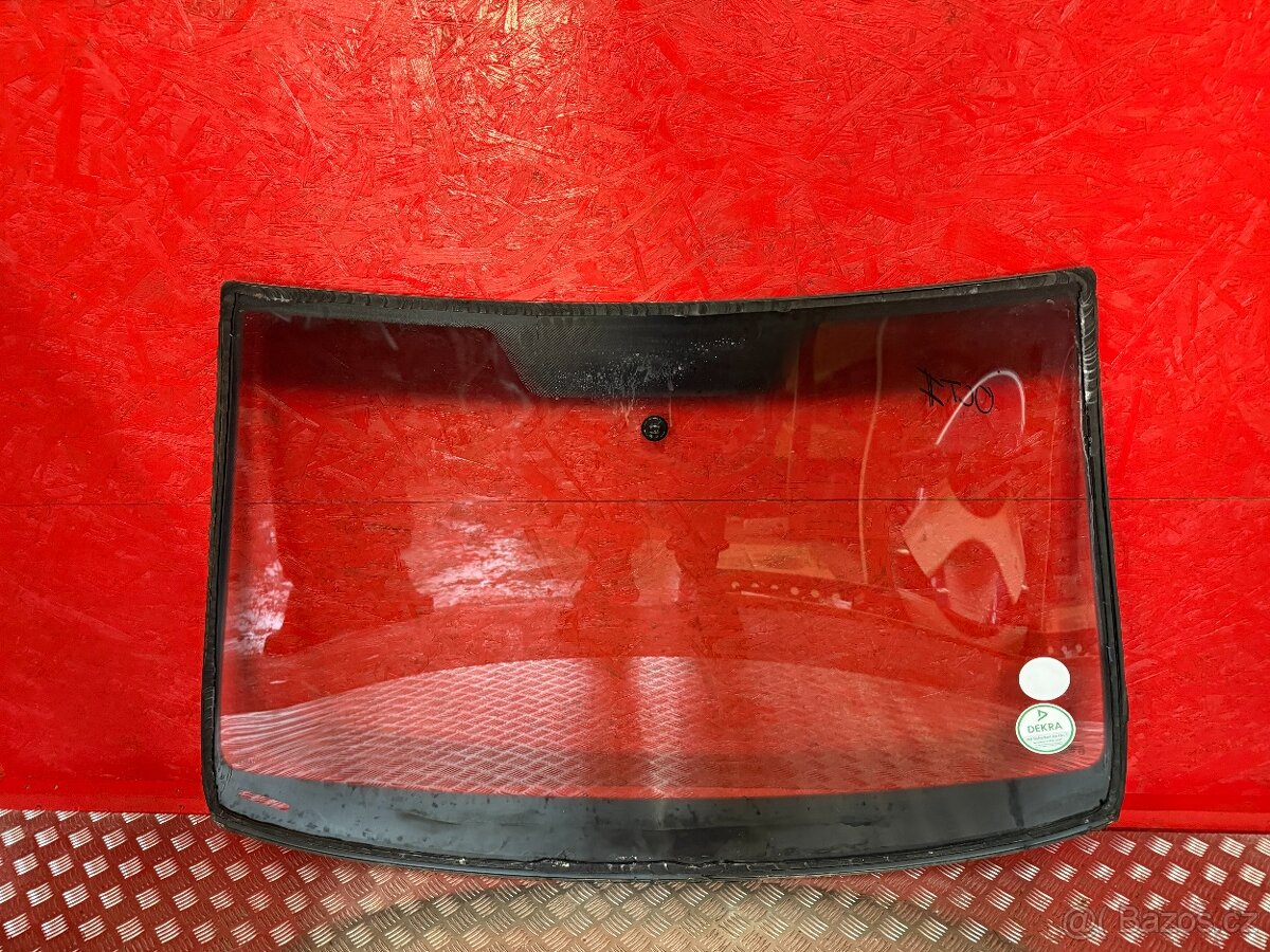 ČELNÍ OKNO ŠKODA OCTAVIA 2 - 5
