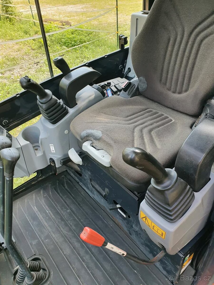 Minibagr Kubota Kx019 / r.v. 2019 / 1,9t / roztah. podvozek - 5