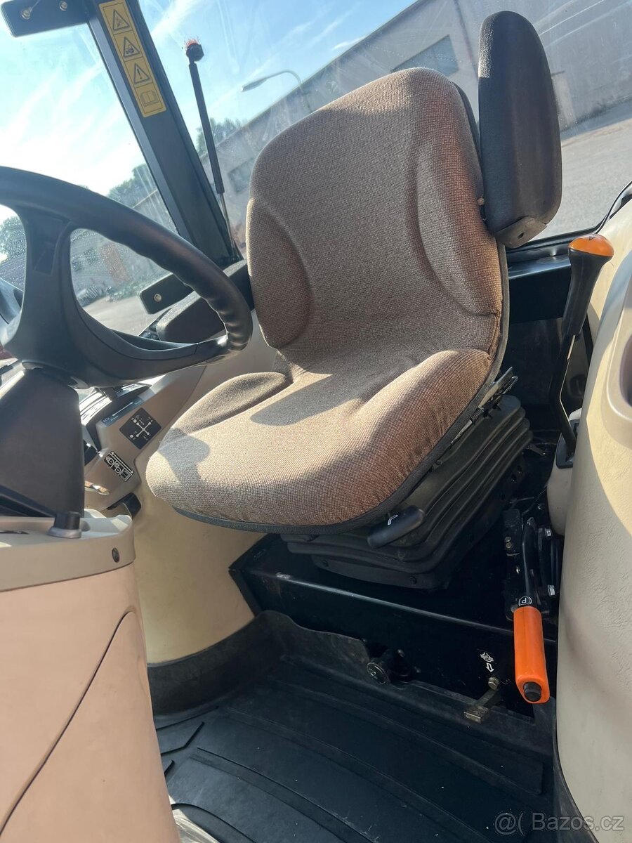 Traktor John Deere 3720 + nakladač - 5