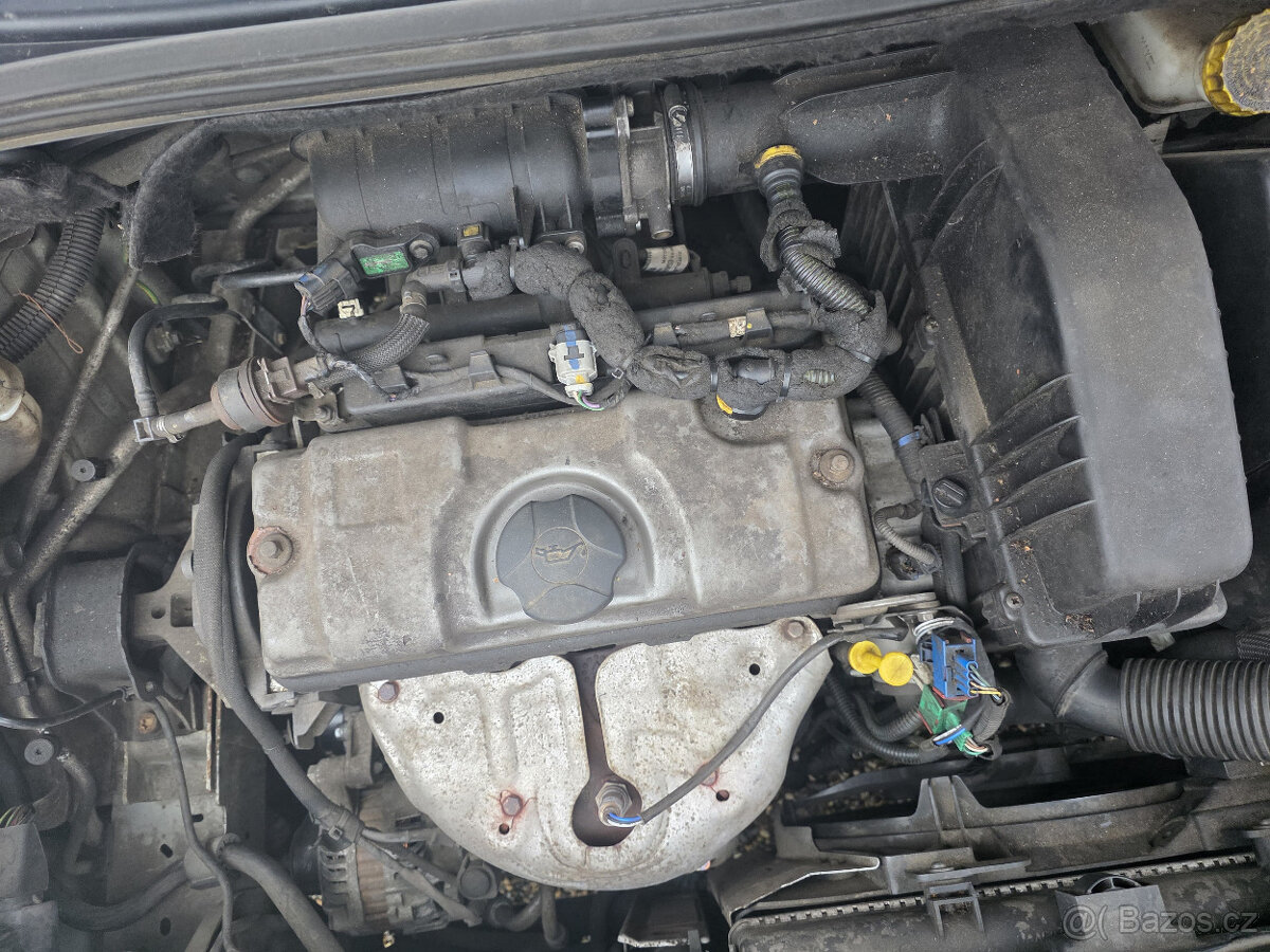 Citroen C3 II 1.4i - Náhradní díly - 5