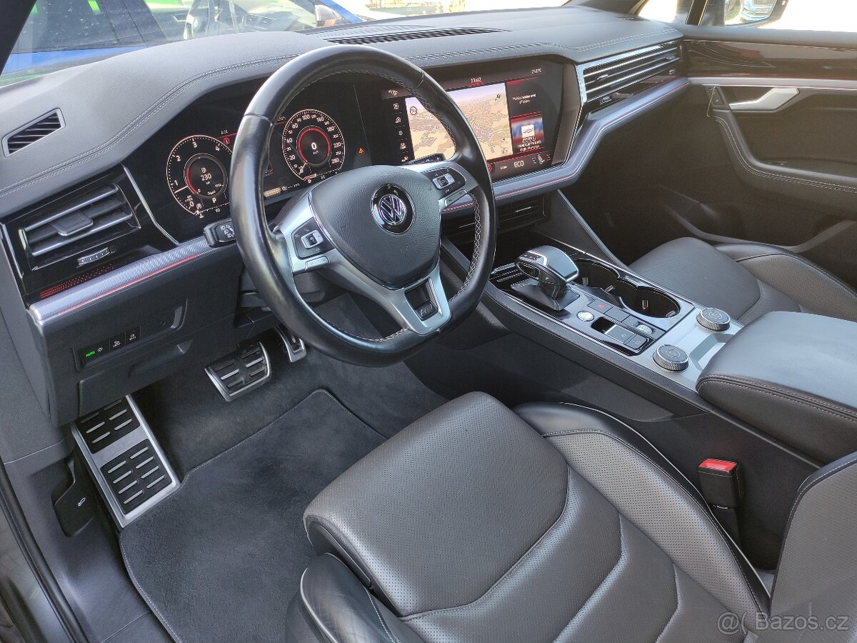 VW Touareg TDi R-Line BLACK STYLE VZDUCH VIRTUAL TAŽNÉ - 5