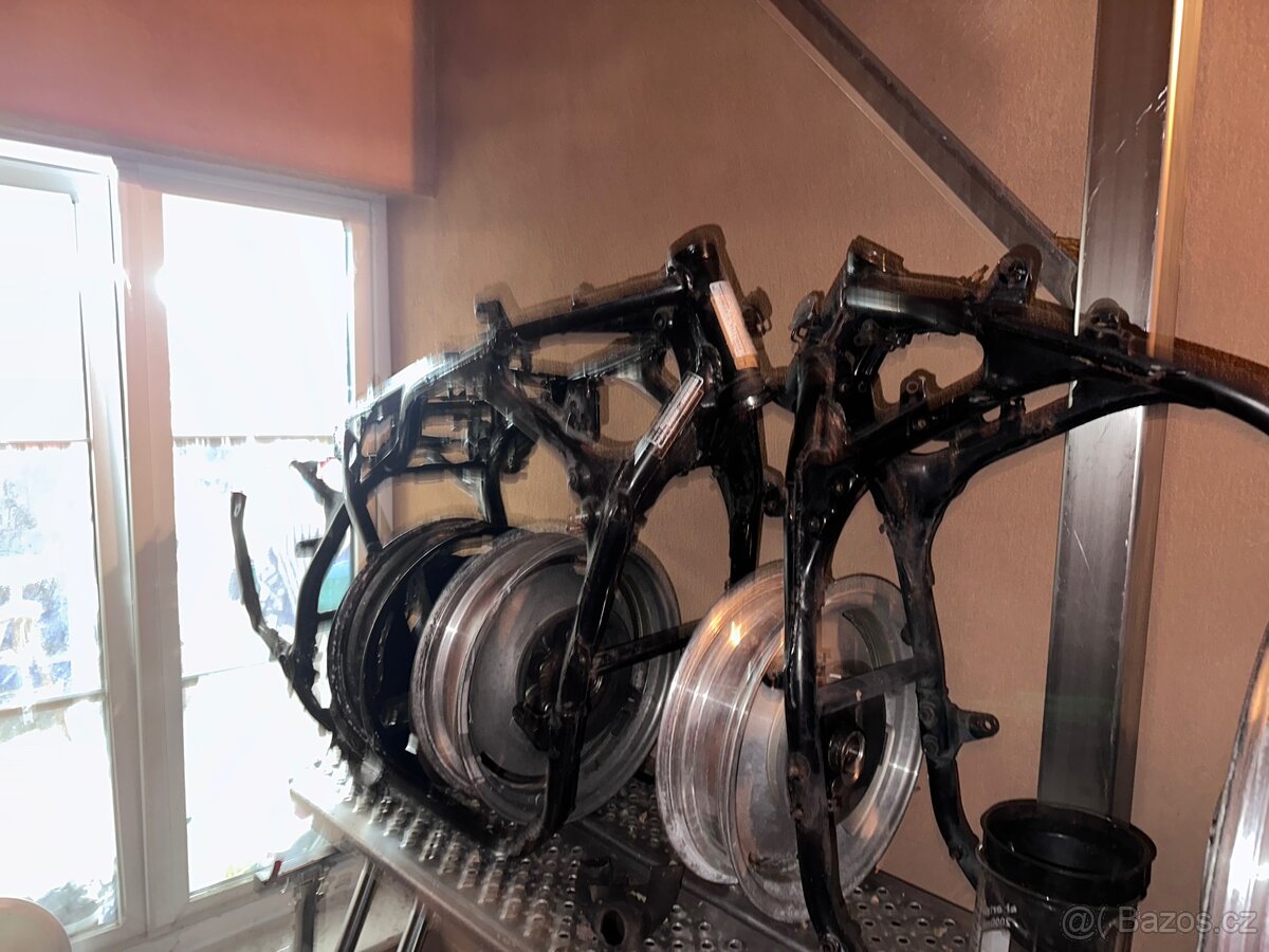 Yamaha Vmax 1200 rám s doklady - 5