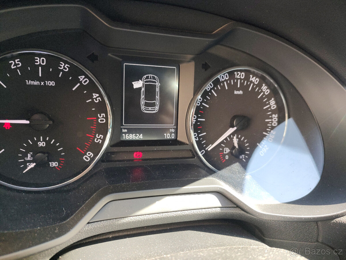 Škoda Octavia 1,6 Tdi combi 4x4 - 5
