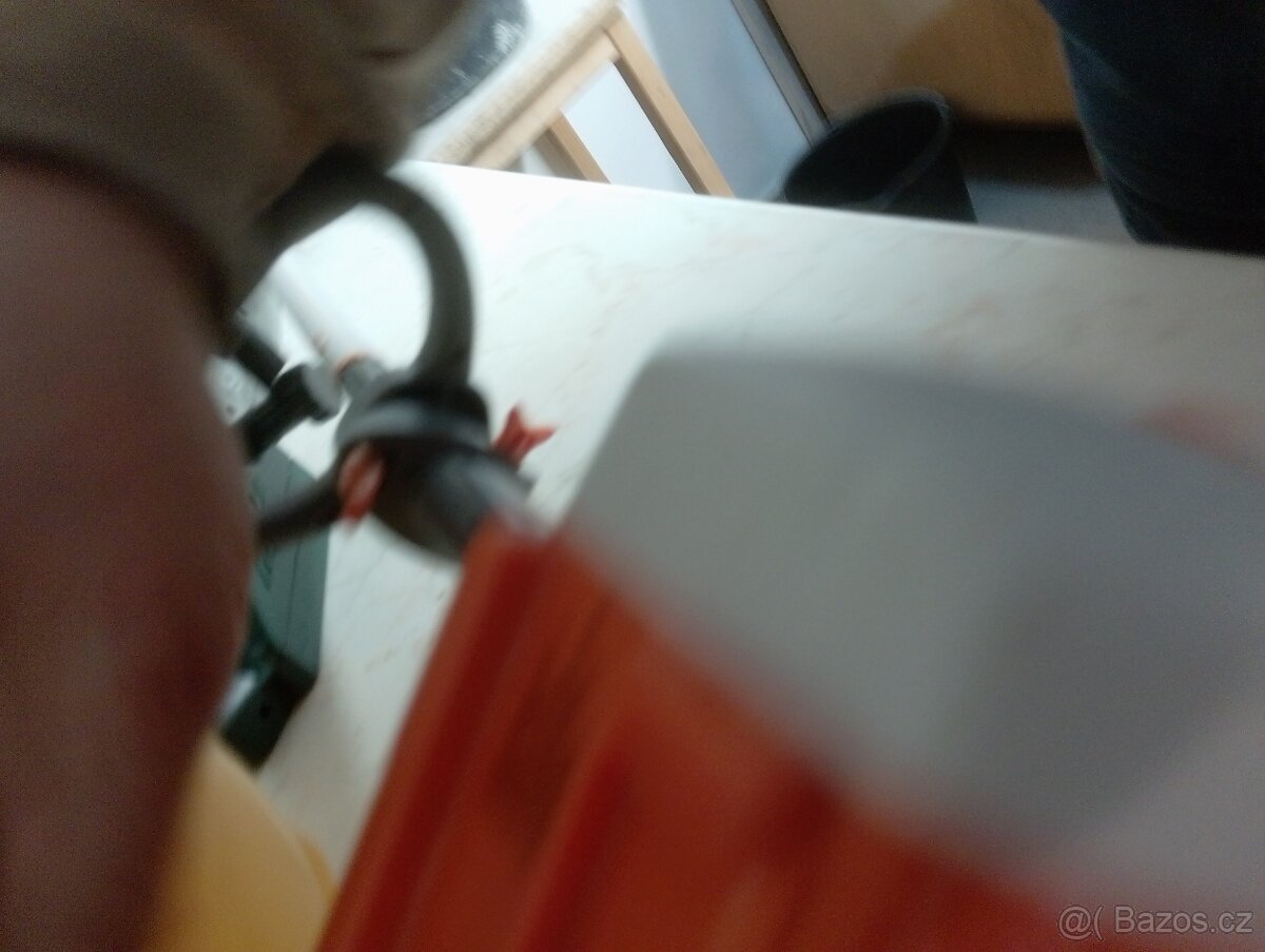 Dětská pila, křovinořez a helma - 5