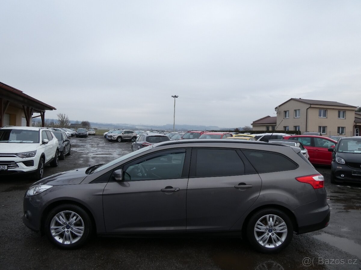 Ford Focus 1.6i 92kW serviska, klima - 5