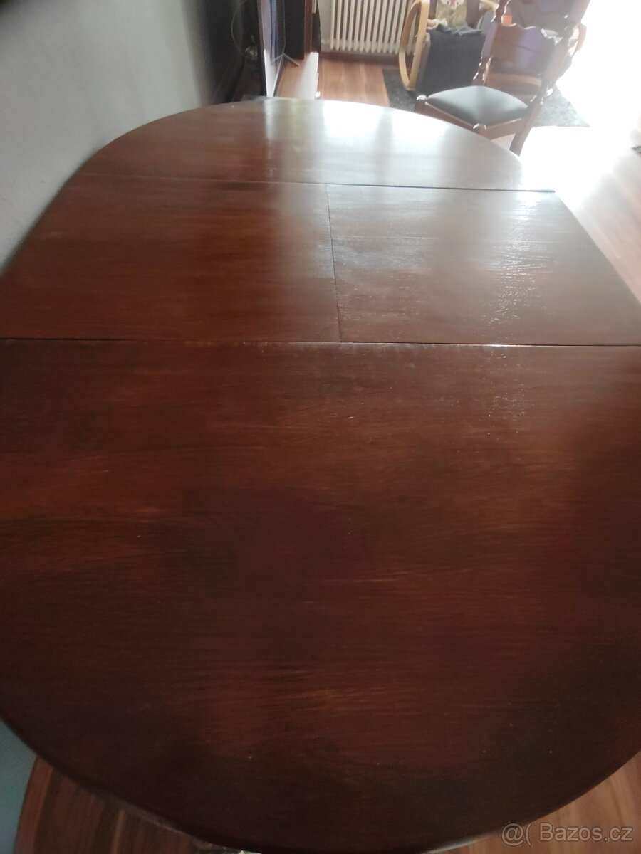 Jídelní stůl - 5