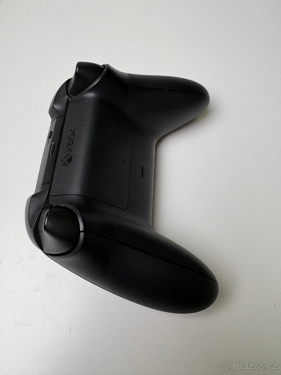Xbox Wireless Controller + Bezdrátový adaptér - 5