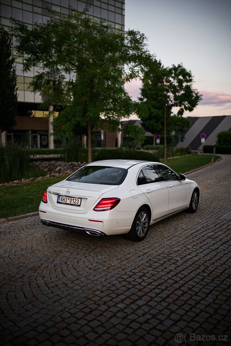 MERCEDES-BENZ E220d 143kW //2016 9G FULL LED NAVI HEAD-UP - 5