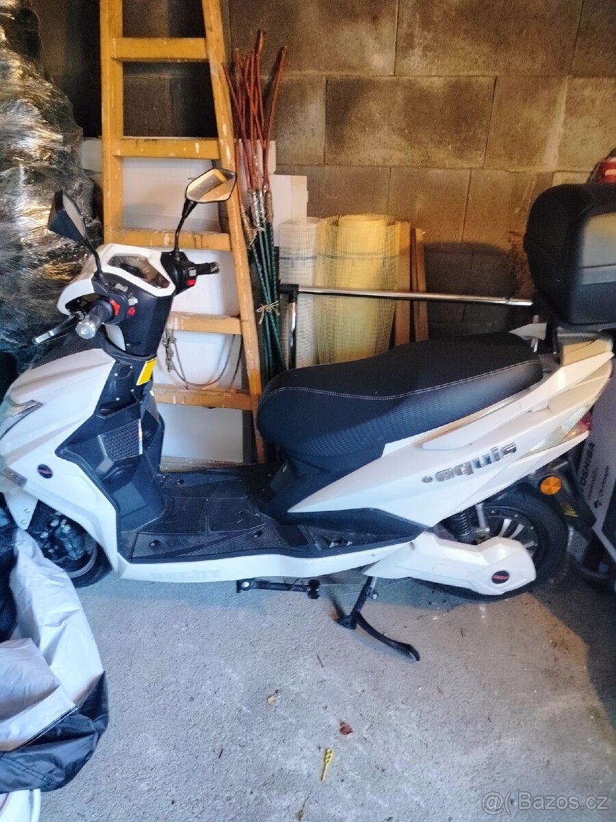 El. Skútr HECHT equis - 5