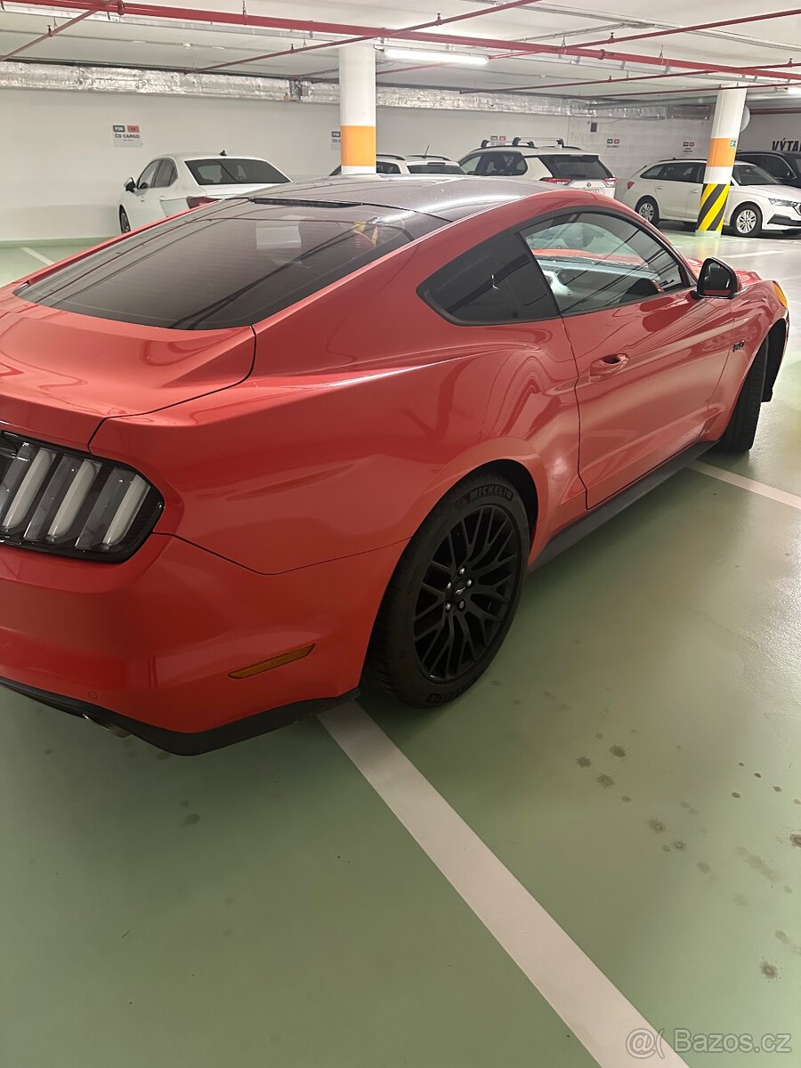Ford Mustang 5.0 eu verze manual - 5