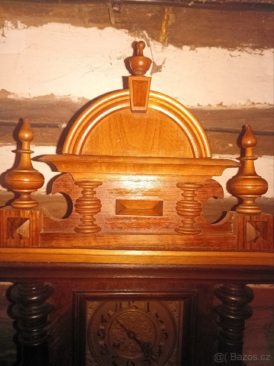 Starožitné hodiny typu mlynářky od firmy Kienzle. - 5