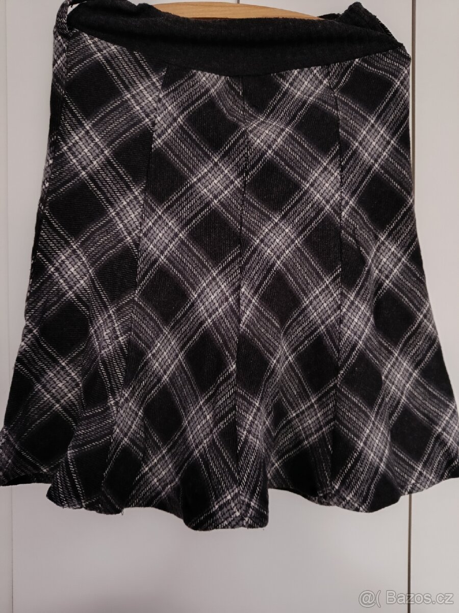 PRODÁM ŠATY A SUKNĚ - 5