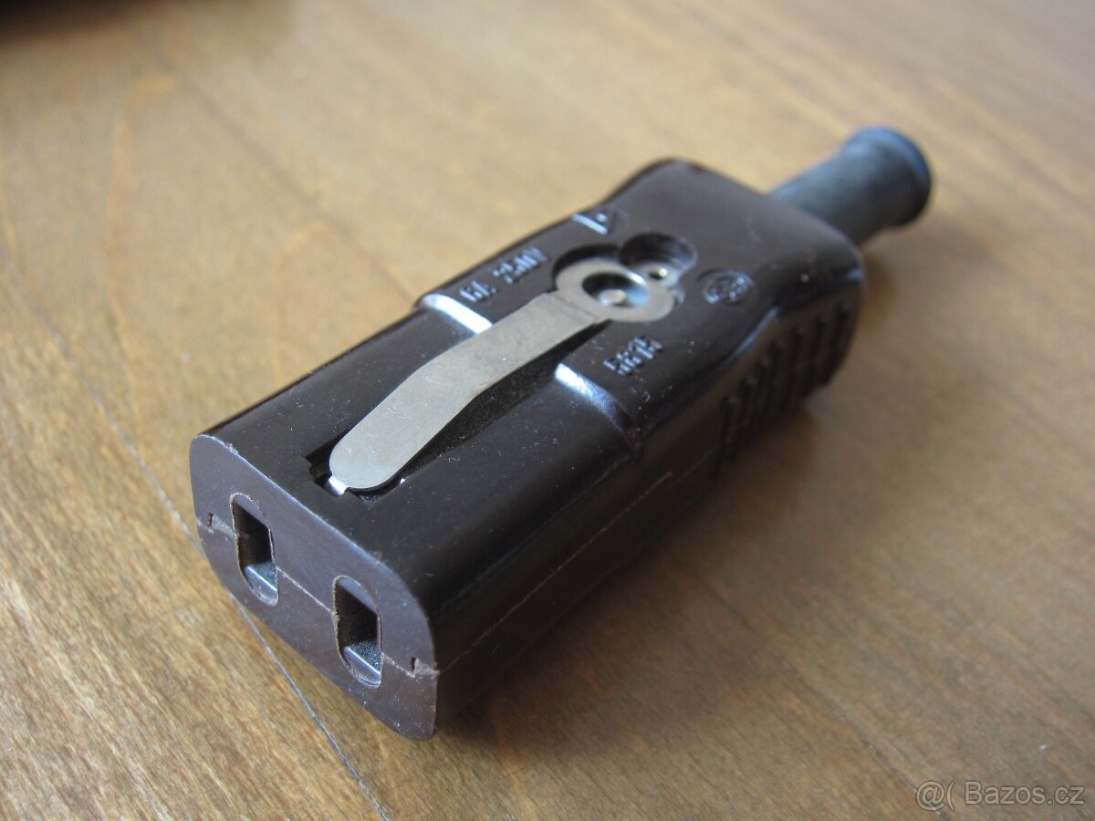 Retro zástrčky bakelit 220V - 5