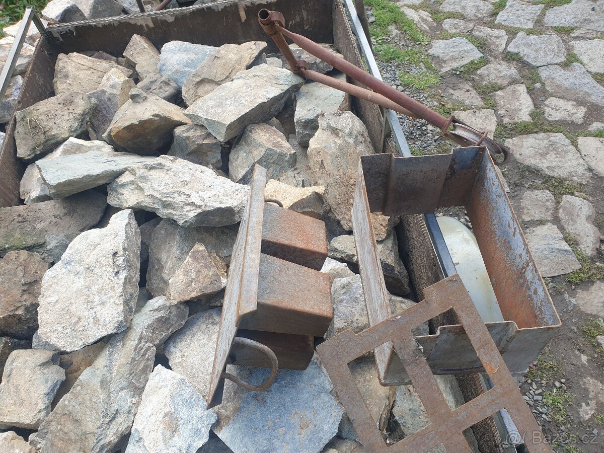 Vrátek, zbíječka, forma na tvárnice - 5