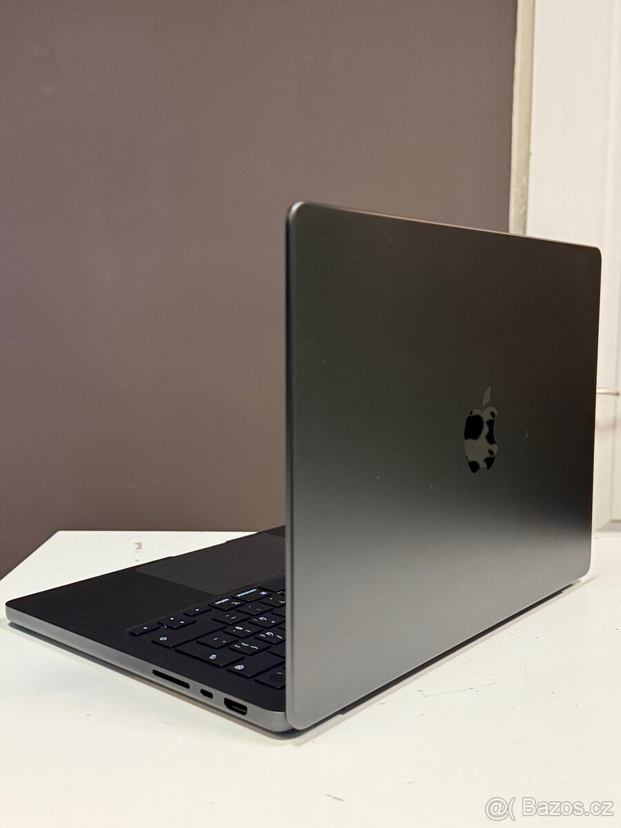 MacBook PRO 14” M4 2024 - 5