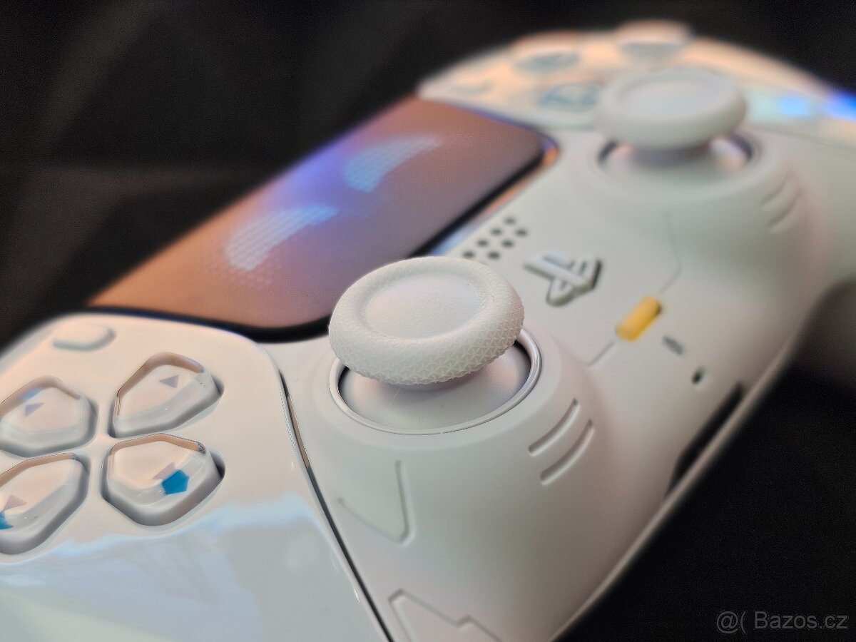 OVLADAČ PS5 / ASTRO BOT 2 - 5