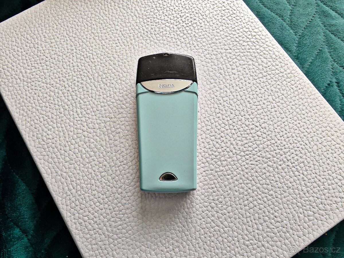 Nokia 8310 - 5