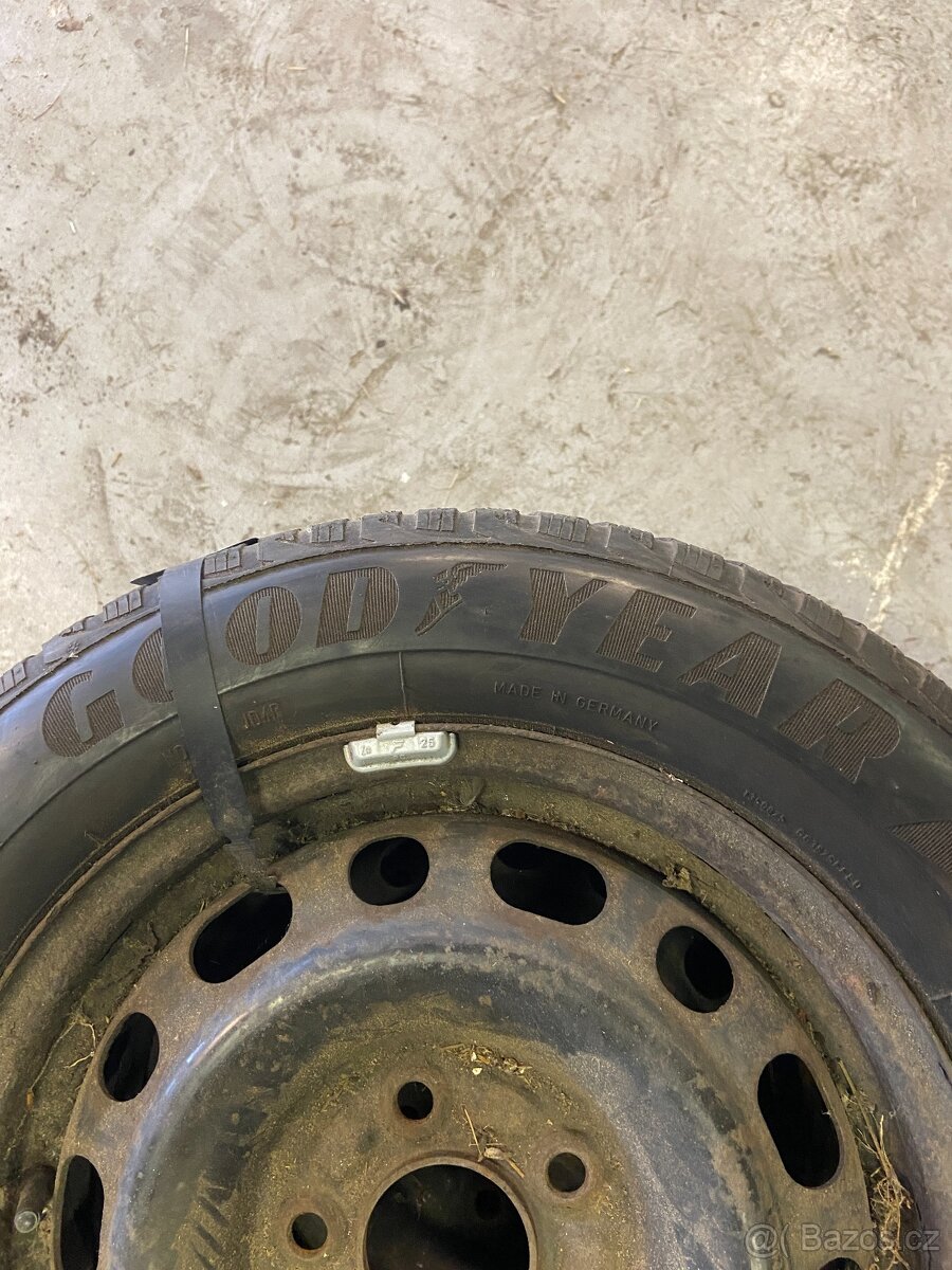 Zimní pneu 195/65 R15 Goodyear - 5