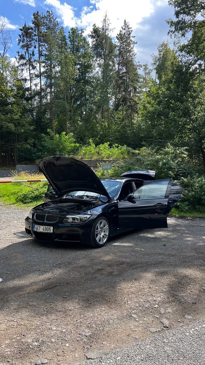 Prodám BMW E90 330d 170kw - 5