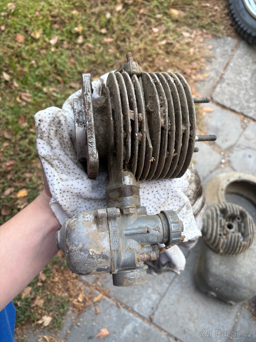 Stabilní motor ddr Simson - 5