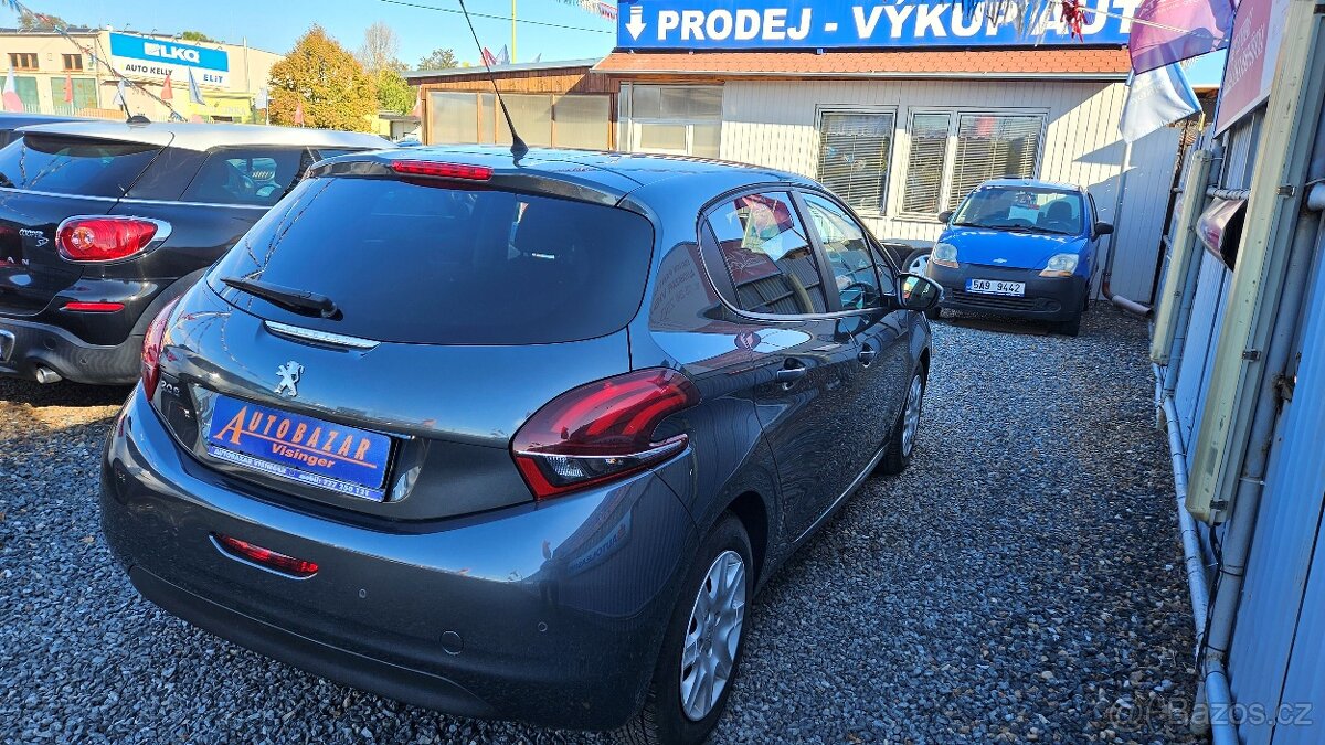 PEUGEOT 208 1,6 HDI STYLE - 5