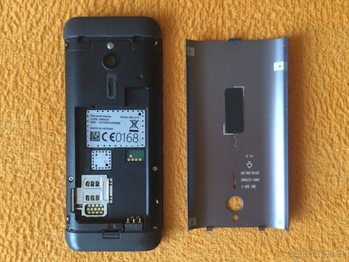 Nokia 230 - 5