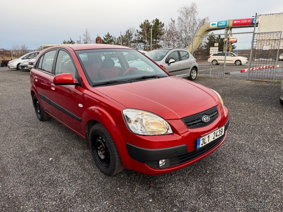 Kia Rio Samba - 5