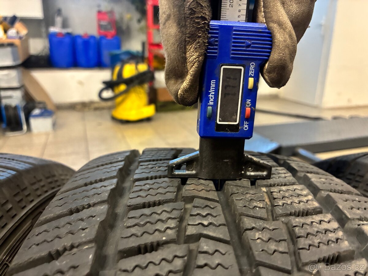 Hankook Winter RW06 225/60 R16C - 5