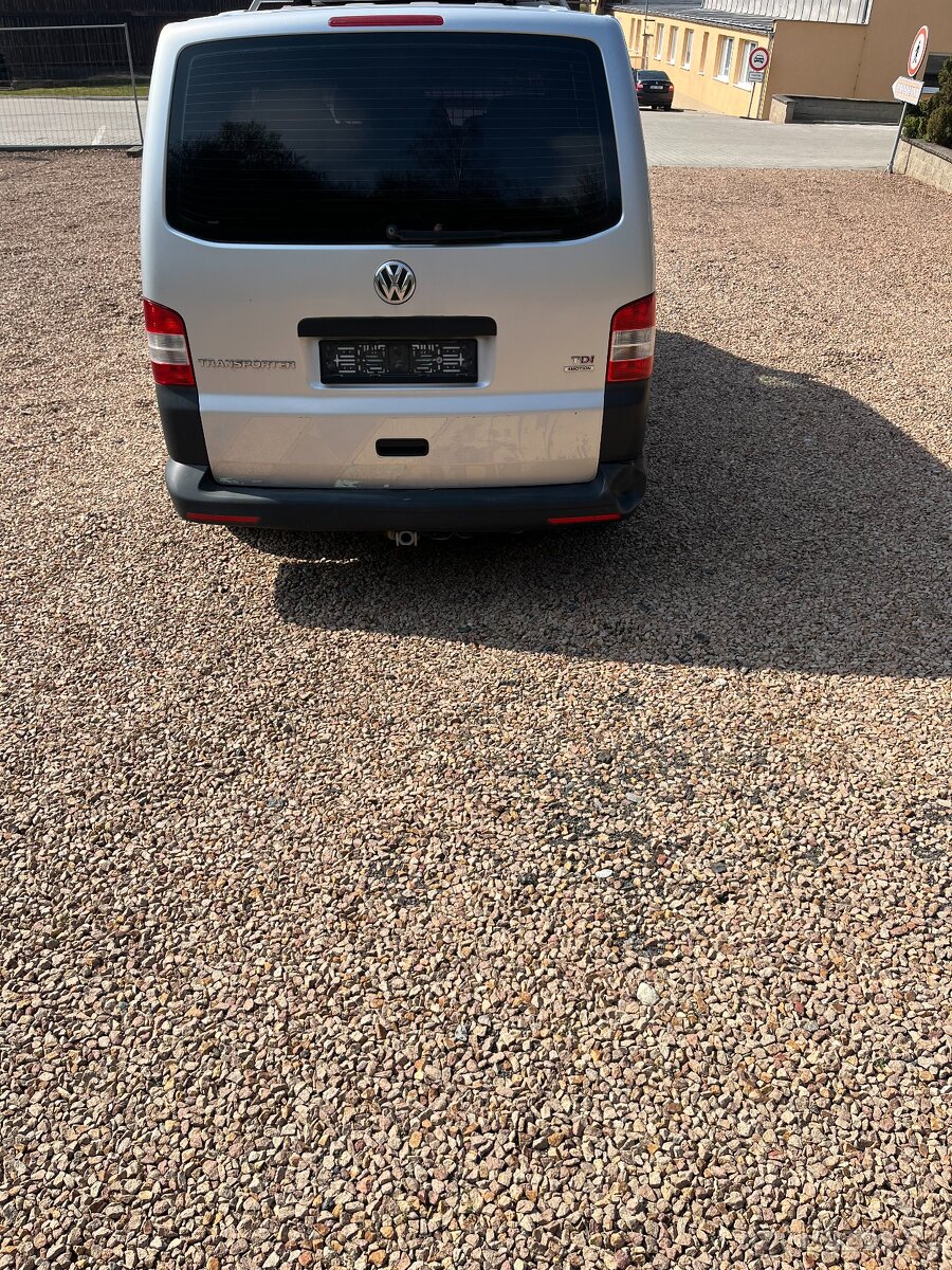 VW Transporter 2.0TDI 132kw 4x4 r.v.2015 na ND - 5