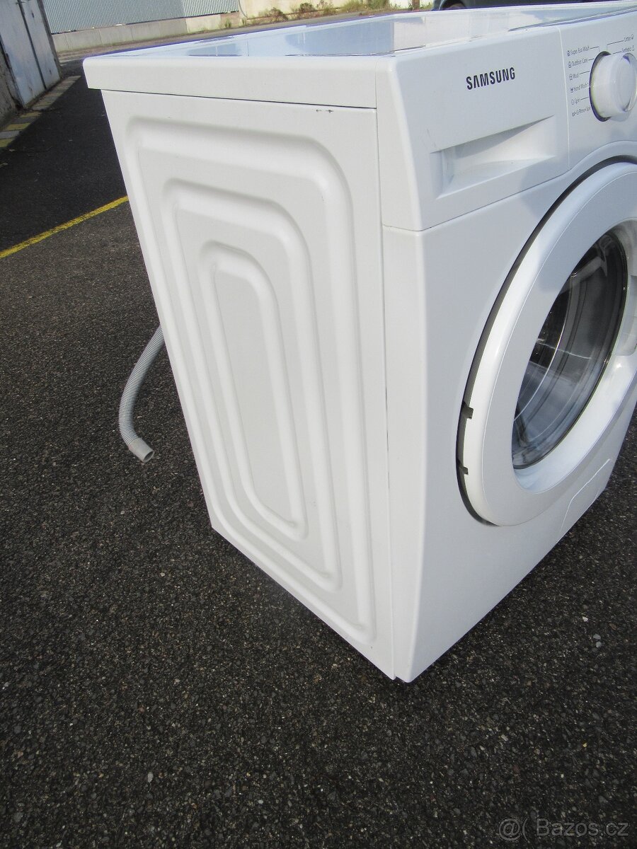 Nabízím pračku Samsung Eco buble přední plnění na 7 kg prádl - 5