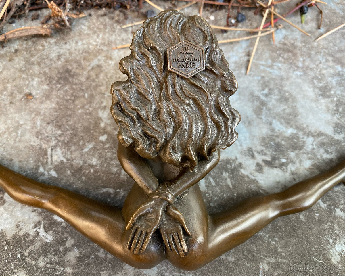 Bronzová socha žena - erotická těžítko akt, bronzová nahá dí - 5