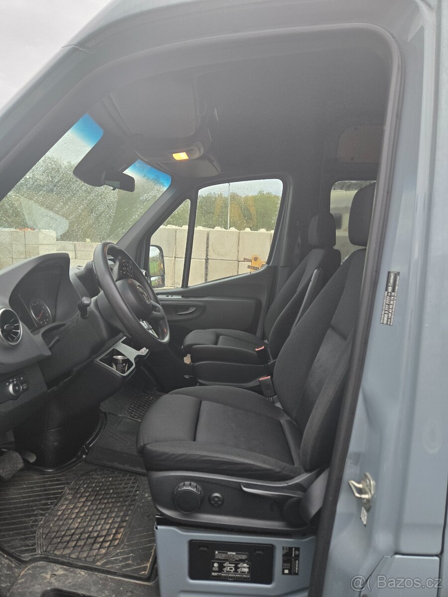 Mercedes Benz Sprinter - 5
