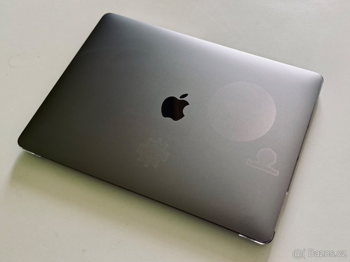 MacBook Pro 13” (2017) – A1708 – 16 GB RAM / 256 GB SSD – Pe - 5