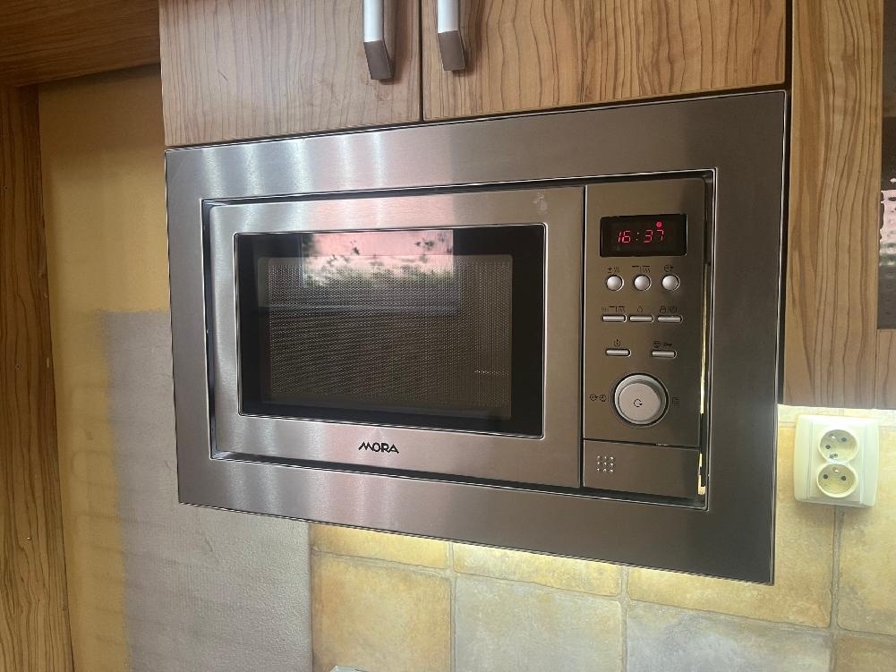 Kuchyňská linka 2,5 x 2,5 m - 5