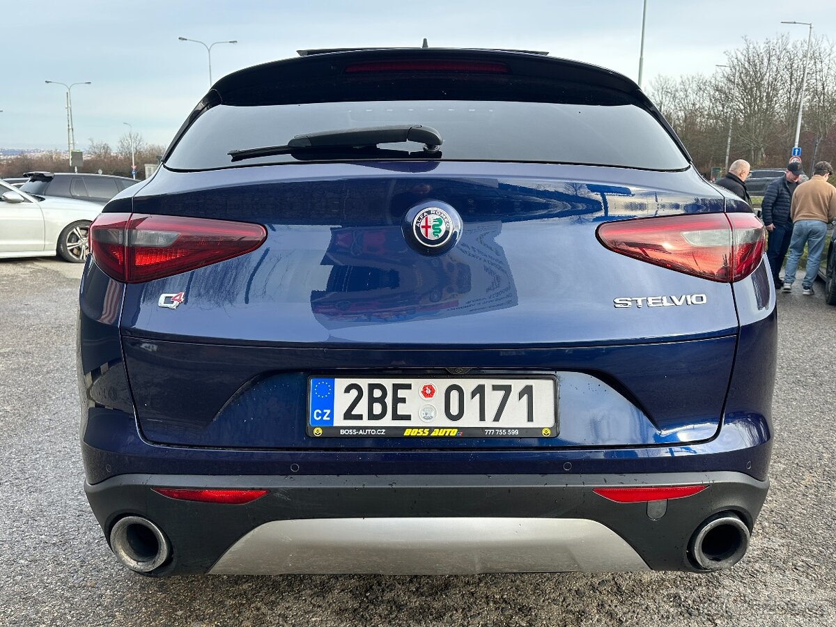 Alfa Romeo Stelvio 2017 - 5