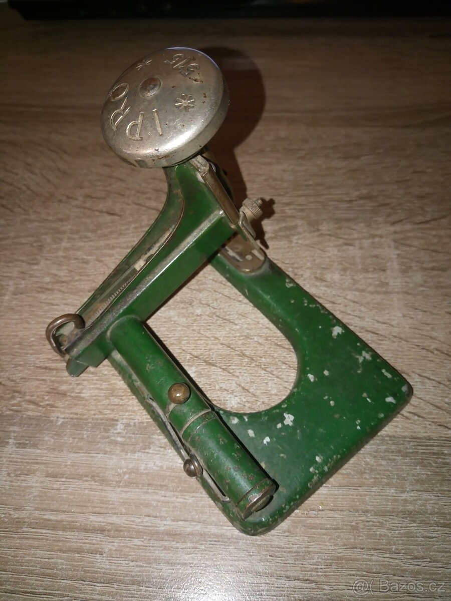 Starožitná sešívačka - 5