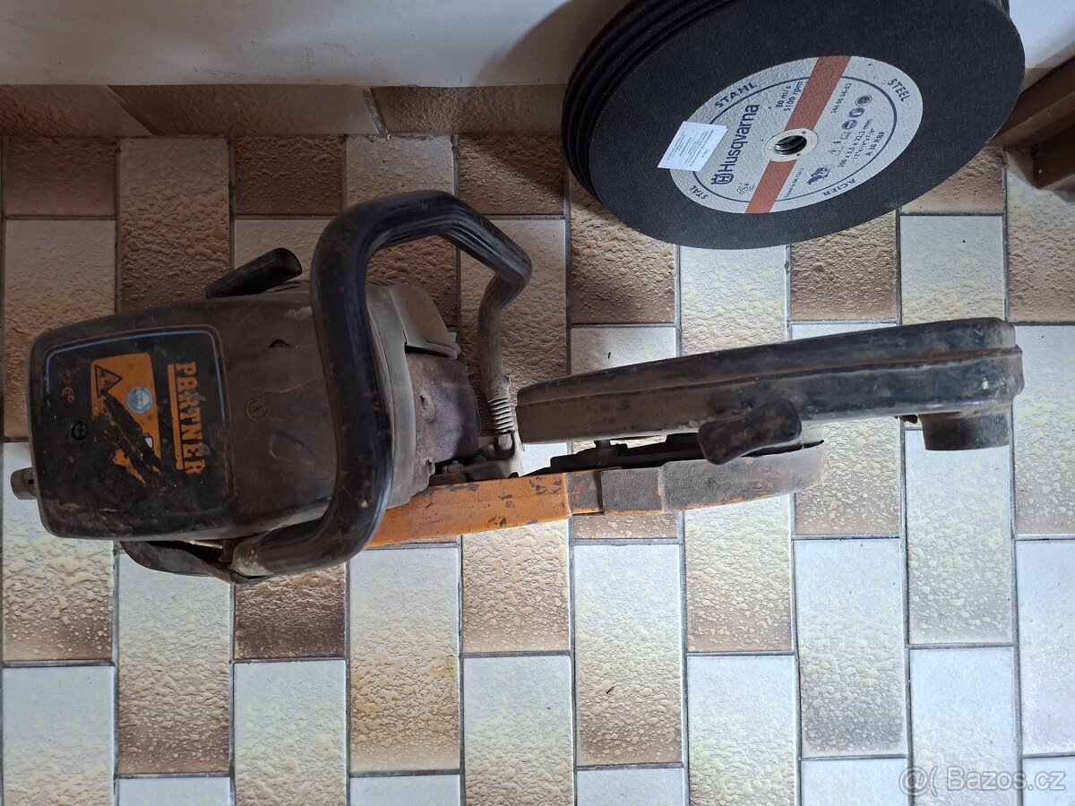 Rozbrusovaci pila PARTNER, + 8 kotoucu - 5