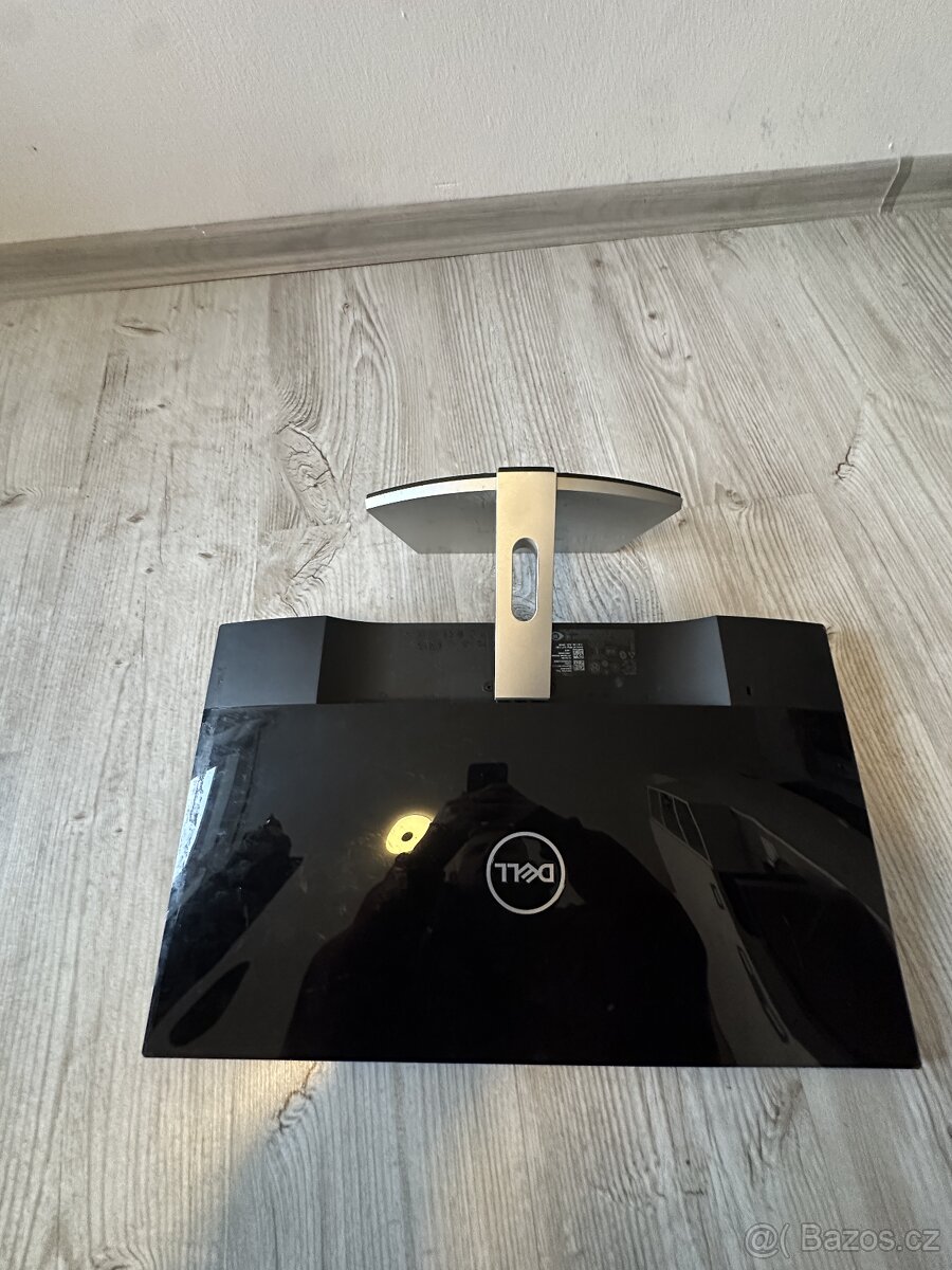 Stolní PC s kompletním příslušenstvím - 5