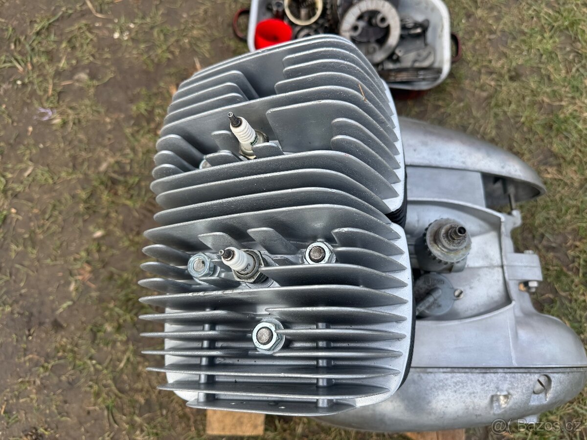 Motor Jawa 350 - 5