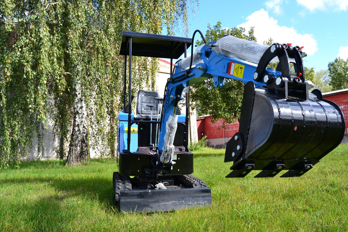 miniBagr HT 1500kg naftový dvouválec 19koní - 5