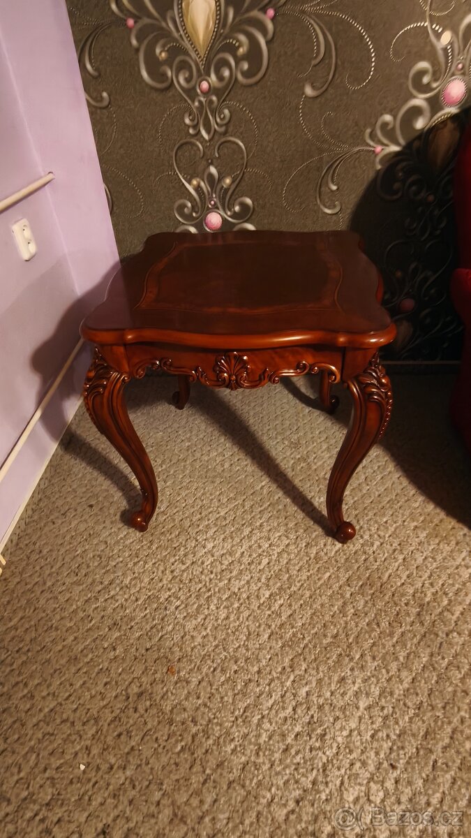 Bemondi vitrína, Bruno Saletti 16B, Stolky - 5