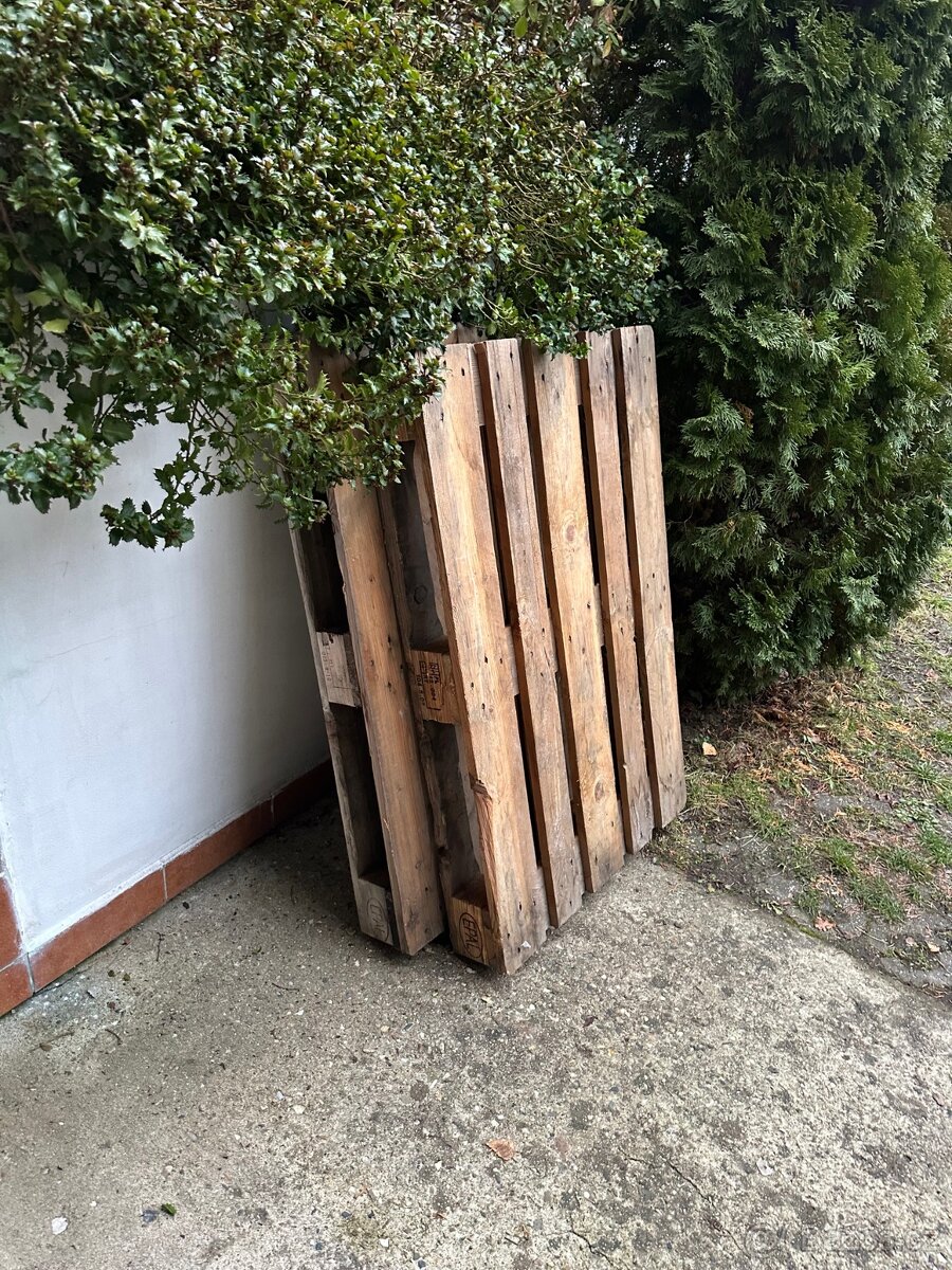 dřevěné palety 5 ks cena za ks - 5