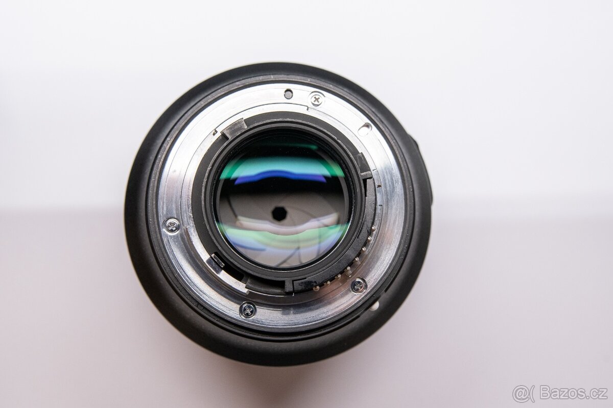 Objektiv Nikon 85 mm f/1,8 AF-S G + UV filtr B+W - 5