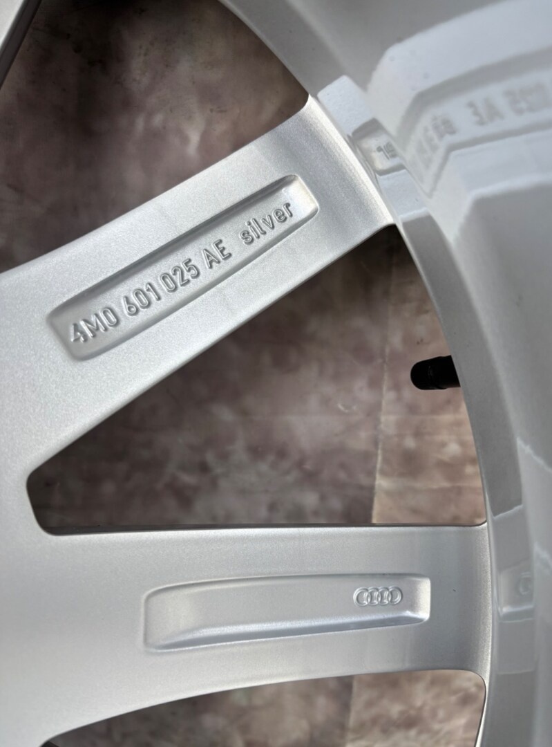 Zimní top sada Audi Q7 285/45R20 112V - 5