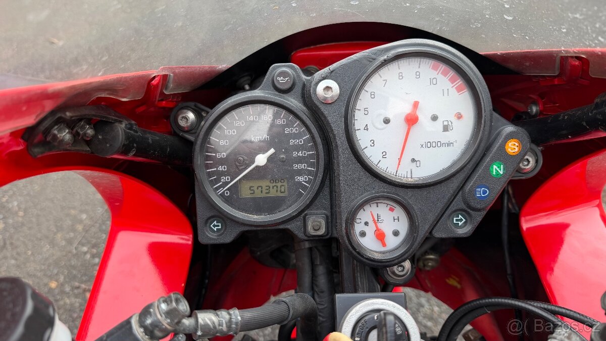 Honda VTR 1000 FireStorm - 5