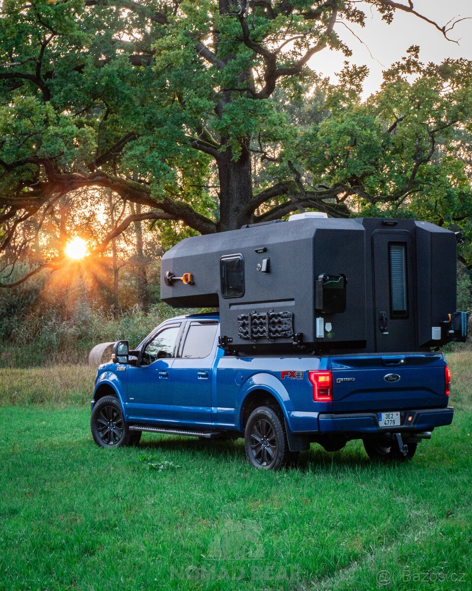Obytná nástavba GLADIATOR XL pro F-150/RAM/Tundra/Sierra aj.