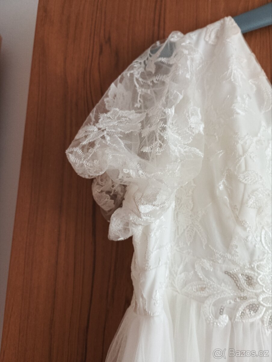 SVATEBNÍ ŠATY - 5