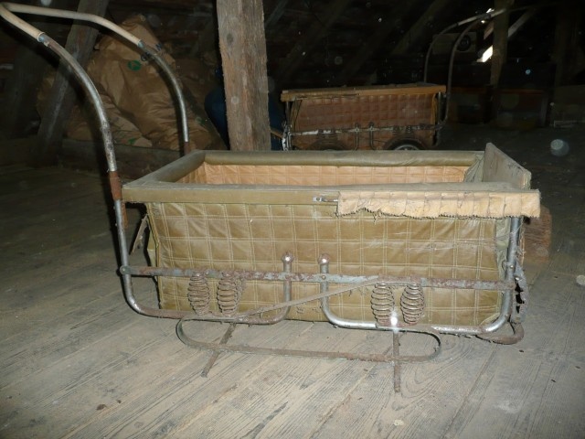 Historické kočárky ze staré půdy - 5