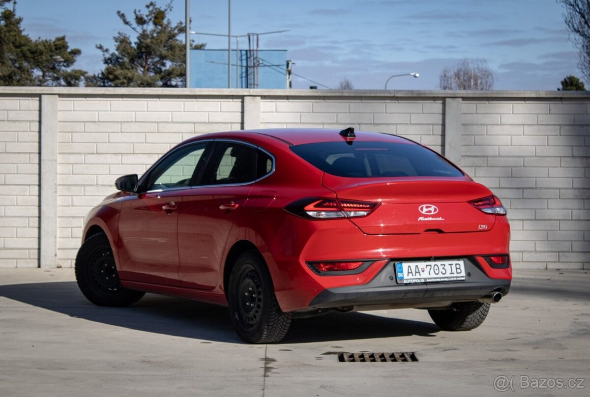 Hyundai i30 fastback MT/6 - 5