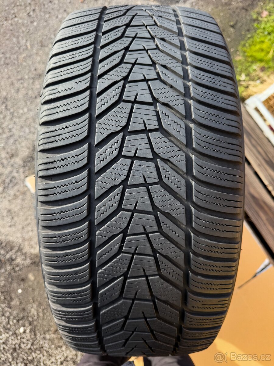 Zimní pneu 245/45/18 Hankook Winter i cept evo3 - 5